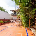 Hotel Ayenda Casa Cano 1805