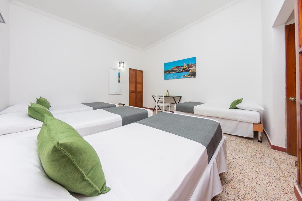 Hotel Ayenda Casa Cano 1805 3*