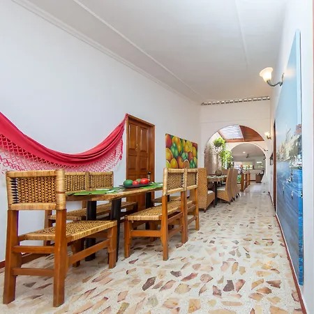 Hotel Ayenda Casa Cano 1805