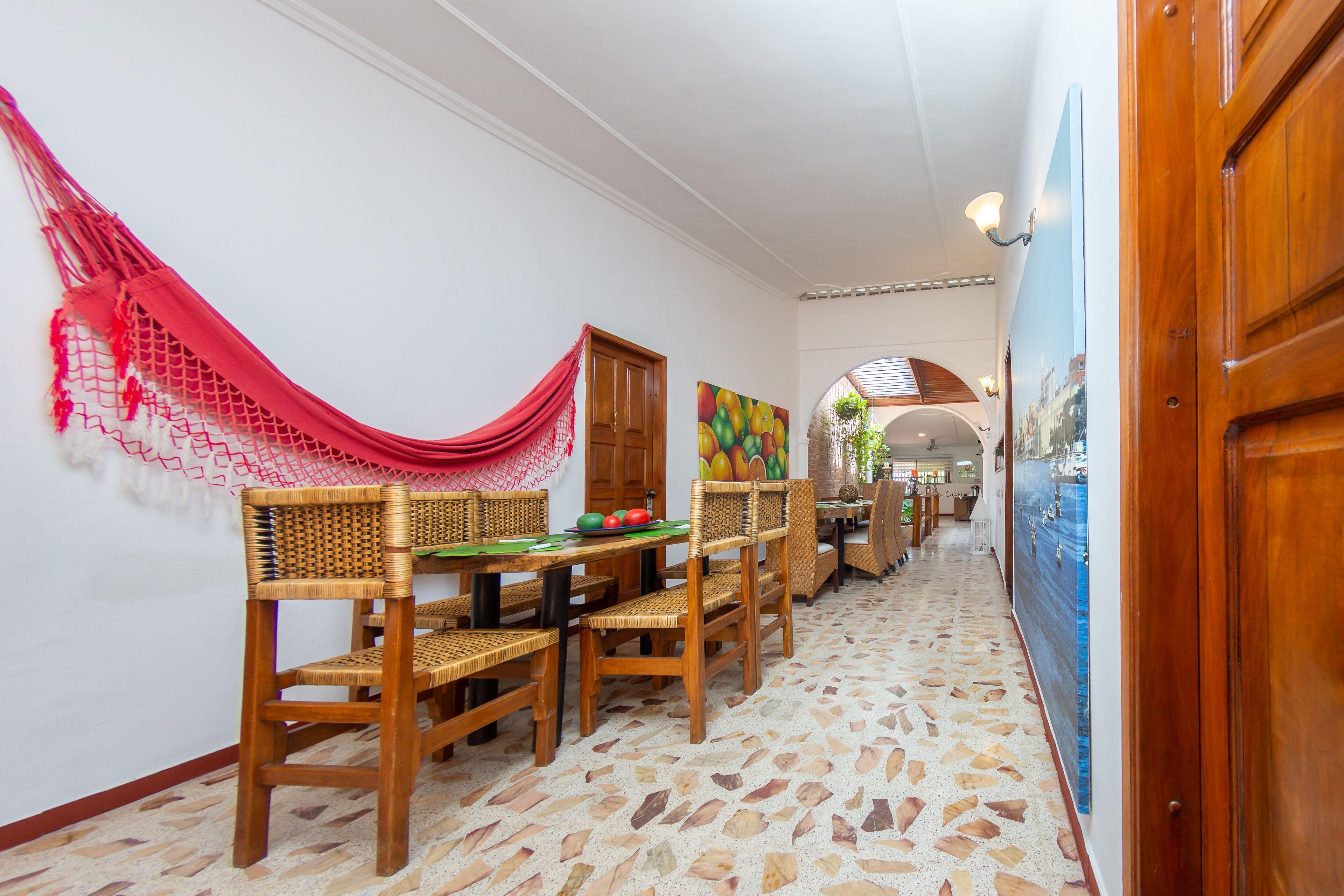 Hotel Ayenda Casa Cano 1805
